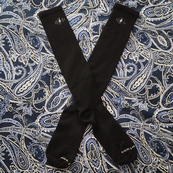 Wintersports Combo: Kjus Ski Race Midlayer 1/2 Zip + Turtleneck & Ski Socks - Picture 9 of 9